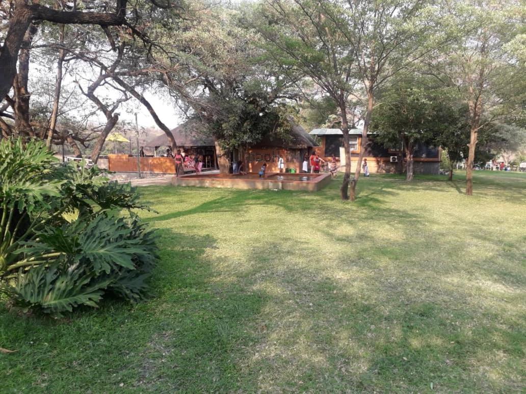 Camp Hogo Kavango Rundu Kültér fotó